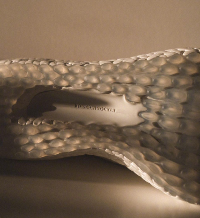 耐克阿迪最好的一款跑鞋,阿迪最高端的跑鞋是哪款