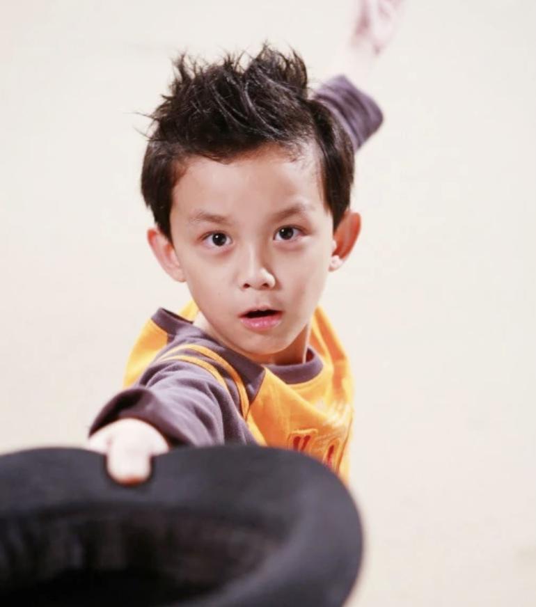 北电18级毕业照吴磊,北电中戏吴磊宋祖儿