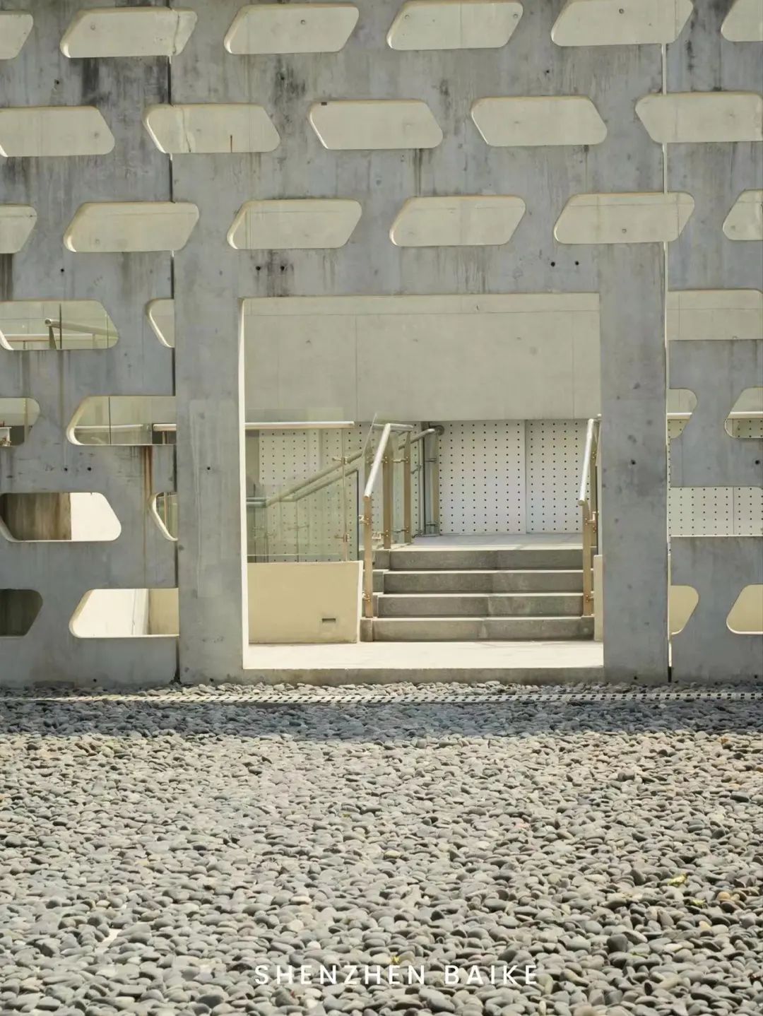 没想到这个设计公社里，还藏了个“小欧洲”和“魔法阵”——