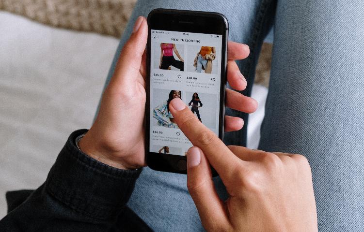 男男女女,不过虎扑到小红书的距离