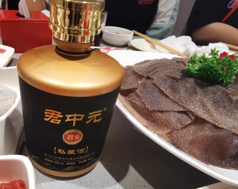 湖南酒桌一现象：为何不见酒鬼酒，偏爱这4款？本地人：好喝