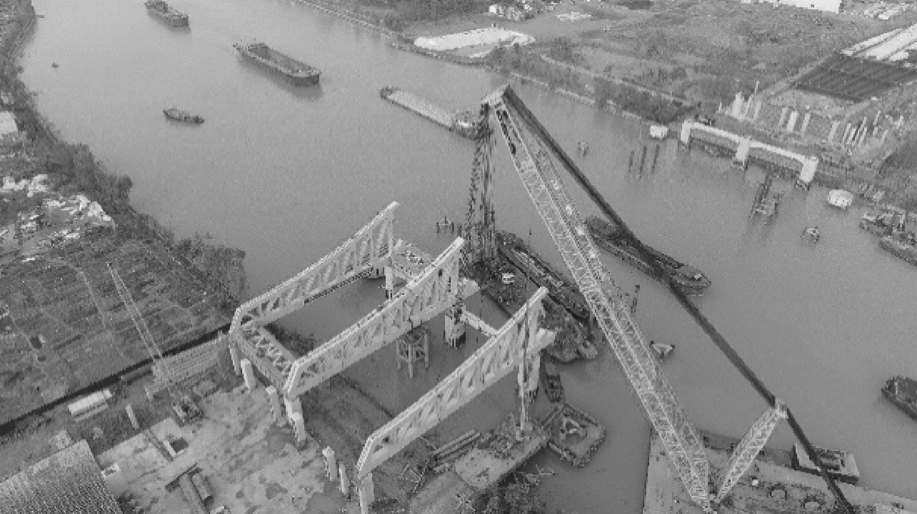 拱桥钢箱梁安装拼装过程,钢拱桥施工全过程视频