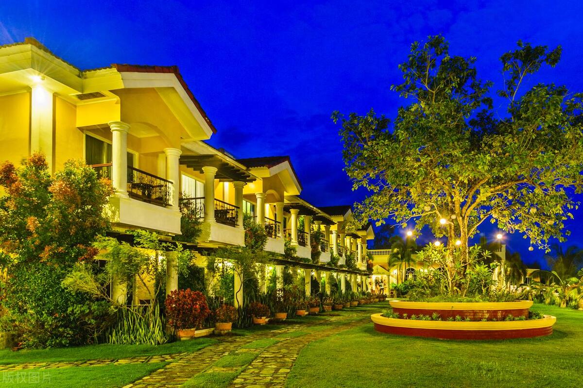 未来我们面对的世界是：无生意可做，无工可打，无机可投