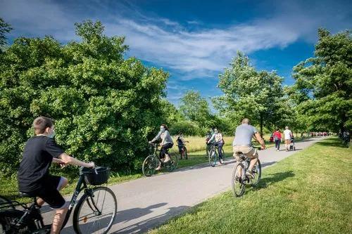 身处浮躁的我们应该如何克服浮躁,克服浮躁心理首先是要把心静下来