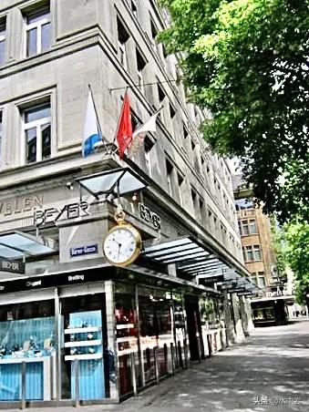 世界上少有的人工定期“擦脸”、全球最富有的瑞士苏黎世巴荷夫街