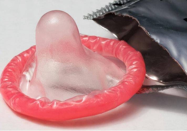 避孕套前面的尖尖有啥用？关于避孕套的知识，男女都需要了解下！