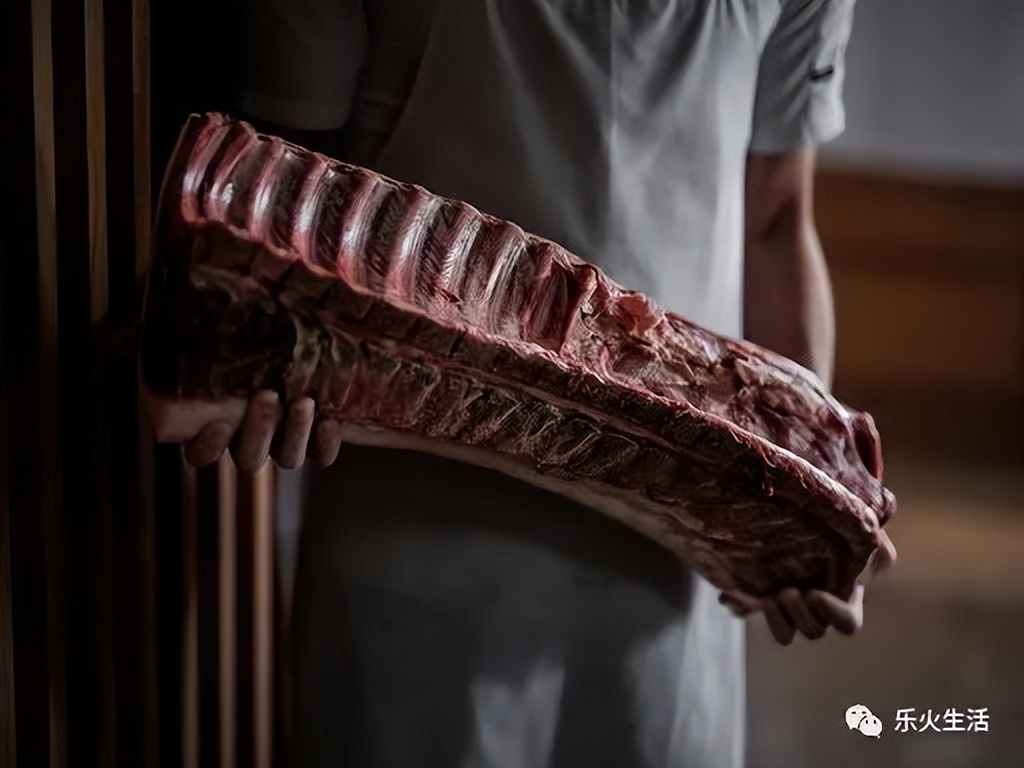 上海开业10个月获米其林餐厅,巴黎开业20年的米其林三星餐厅