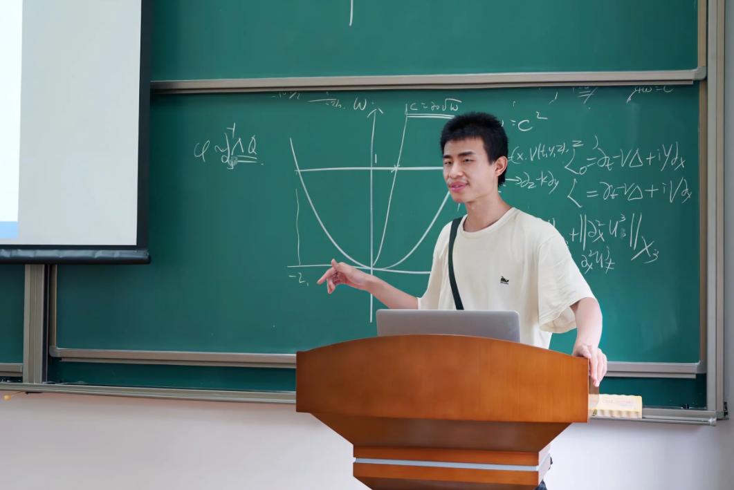 韦东奕个人简历哪年的,韦东奕个人简历讲解