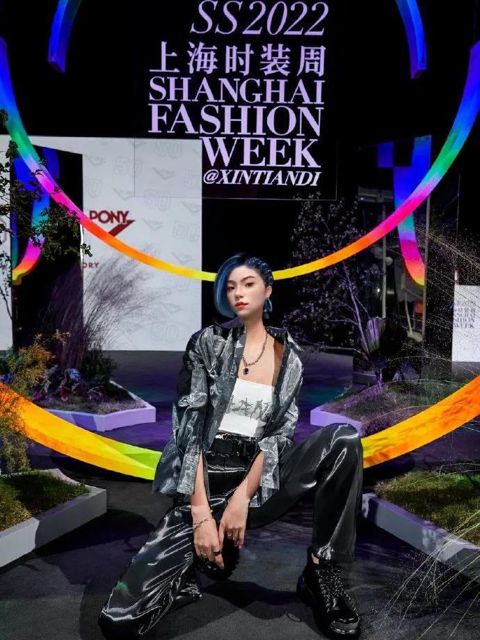 虚拟博主柳夜熙,柳夜熙虚拟网红