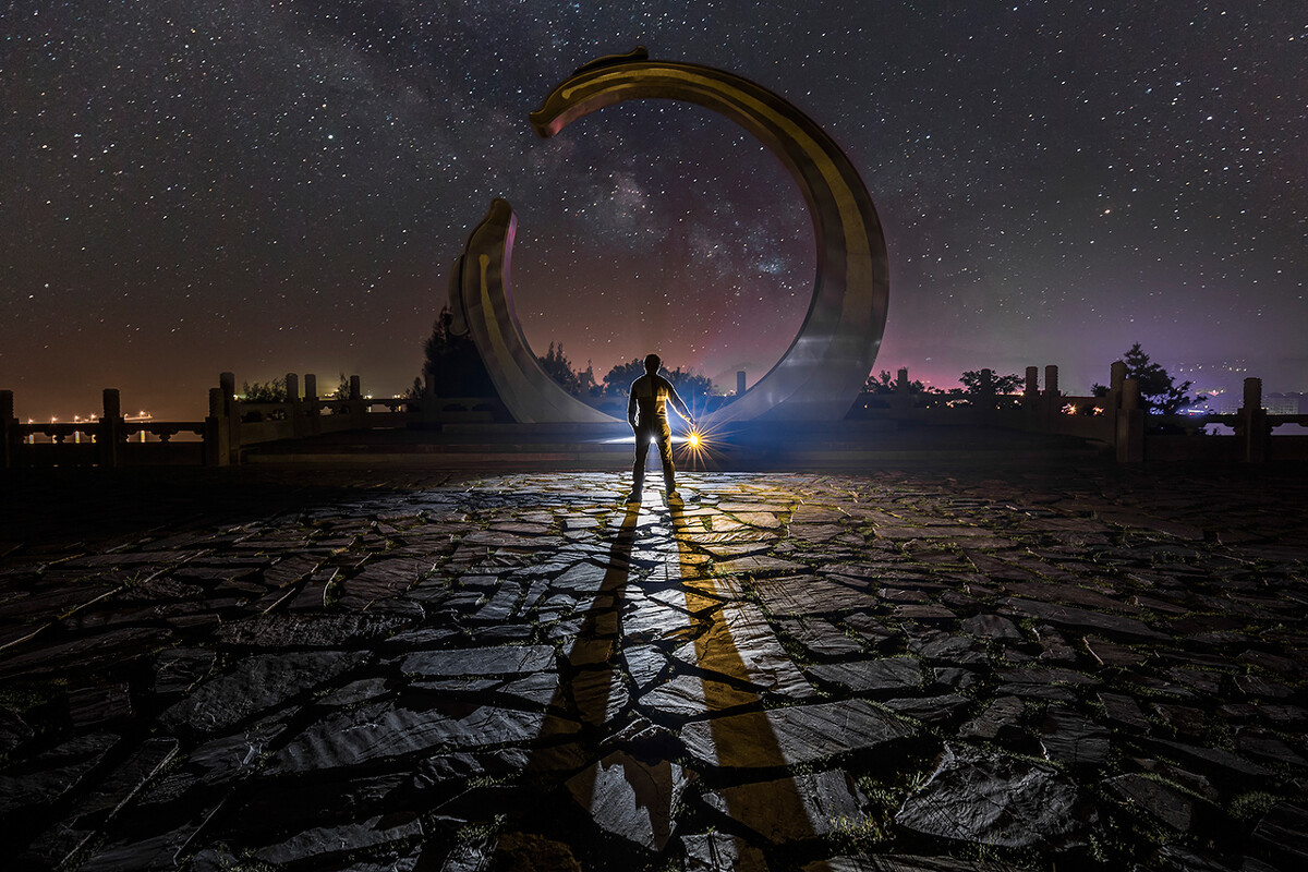 两界穿梭类小说推荐,二十本两界来回穿梭的小说