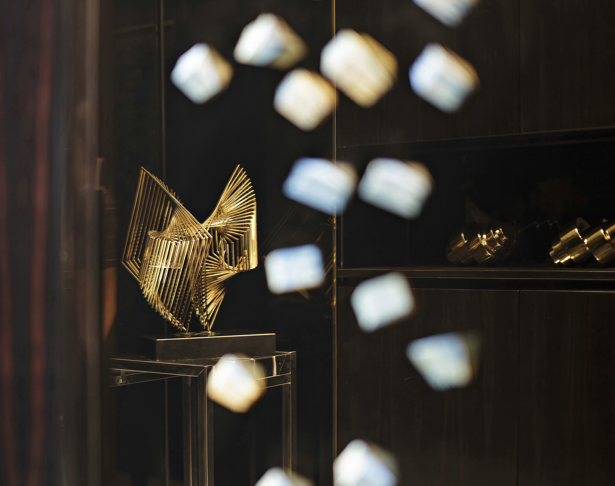 「现代设计风格」DHA香港洪德成设计-YSL精品主题风格样板房