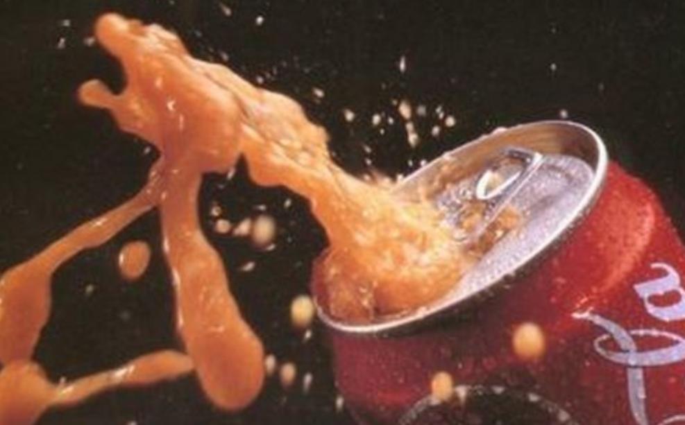 1979长城上喝可乐的小男孩是谁,1979年长城喝可乐男孩图片