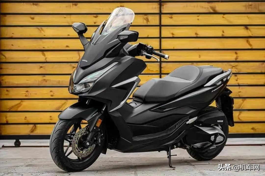 踏板300cc摩托车怎么选,350cc踏板怎么选