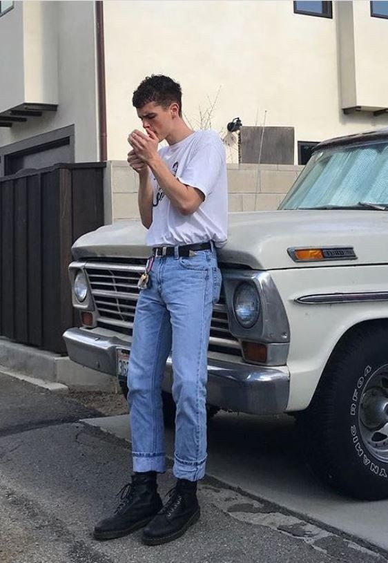 t恤牛仔裤2018年这样穿潮一整年,t恤牛仔裤怎么穿才好看