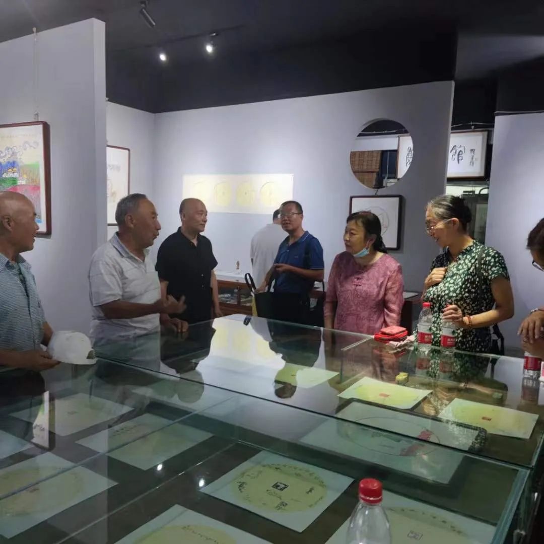 刀情墨趣浓画意诗情厚——安多民“刀情墨趣”艺术展成功举办