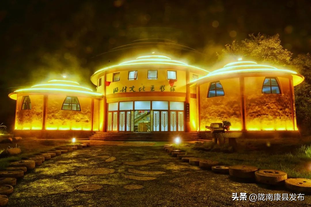 浜斾竴搴峰吇鏃呮父,浜斾竴搴峰吇搴﹀亣鏀荤暐