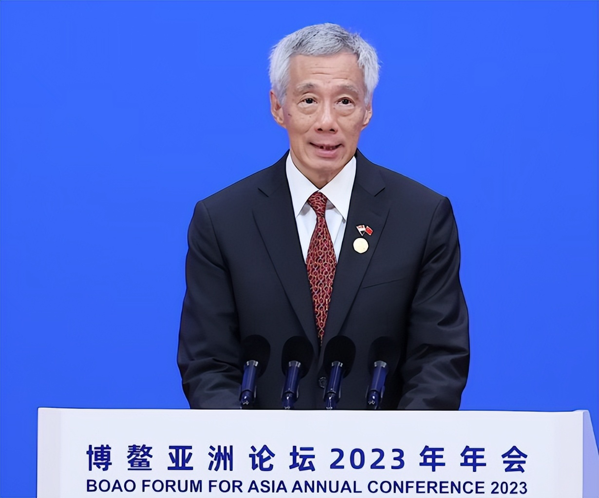 西班牙首相桑切斯正考虑辞职,西班牙首相桑切斯欢迎仪式