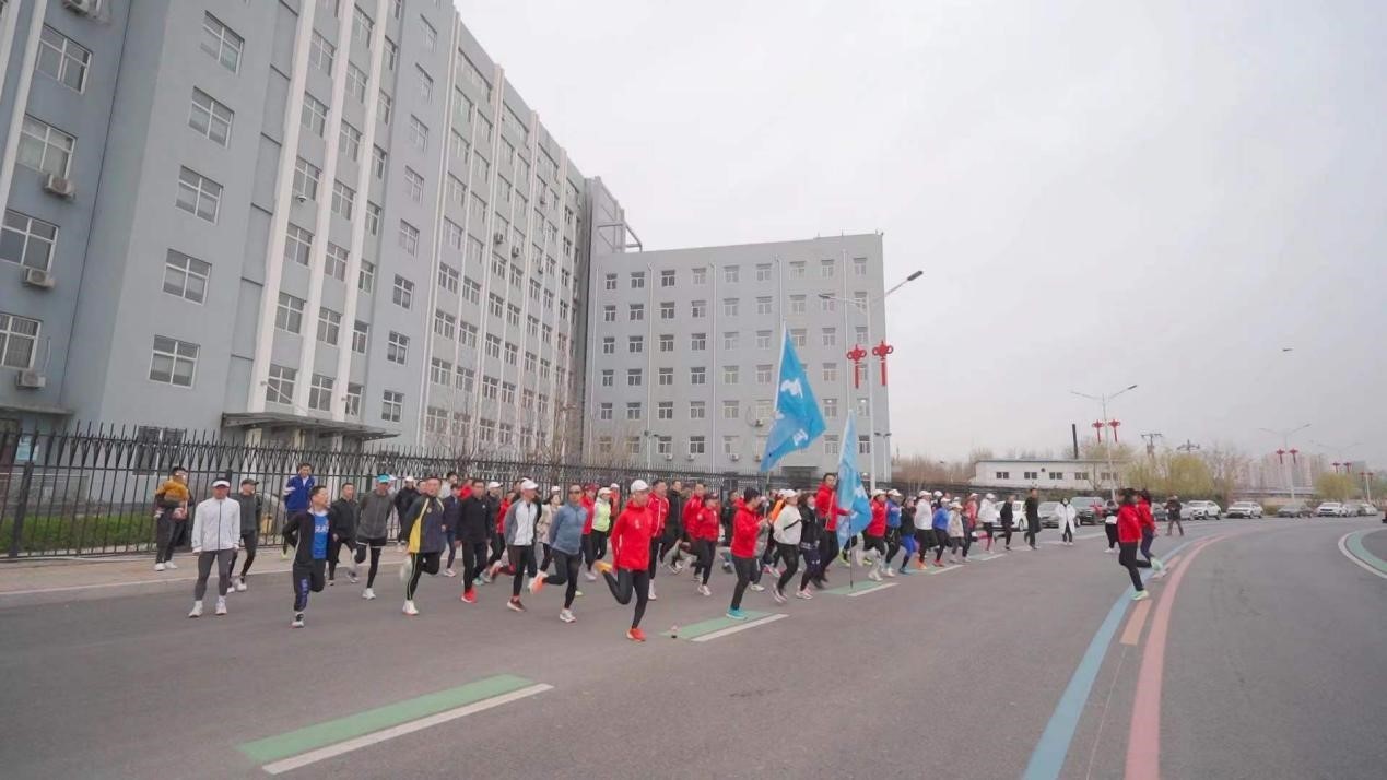 河北保定：助力保马踏春奔跑莲池区举办保马热身赛