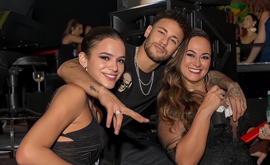 c罗与名模伊莲娜金童玉女的爱情,c罗前任伊莲娜看世界杯