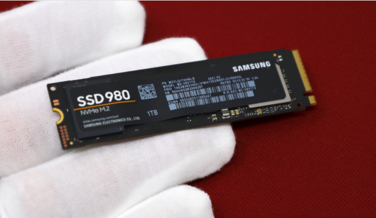 主流固态硬盘存储介质选择,固态硬盘最好的电脑配置