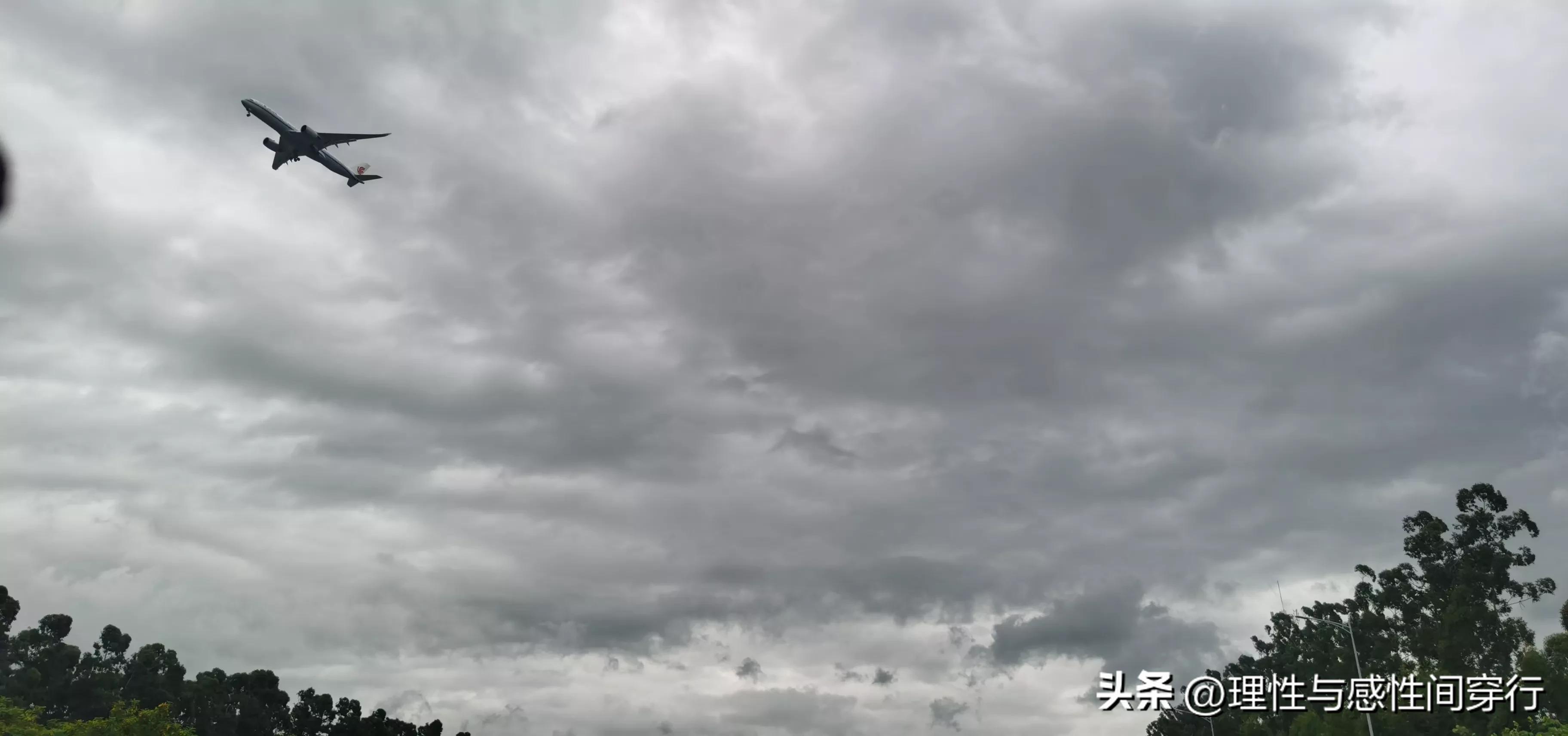 在越南偶遇新加坡小伙,才发现海外华人的眼里竟有着不同的中国