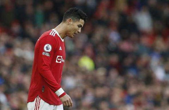 c罗破纪录夜一动作引发争议,c罗失点英国媒体评价c罗