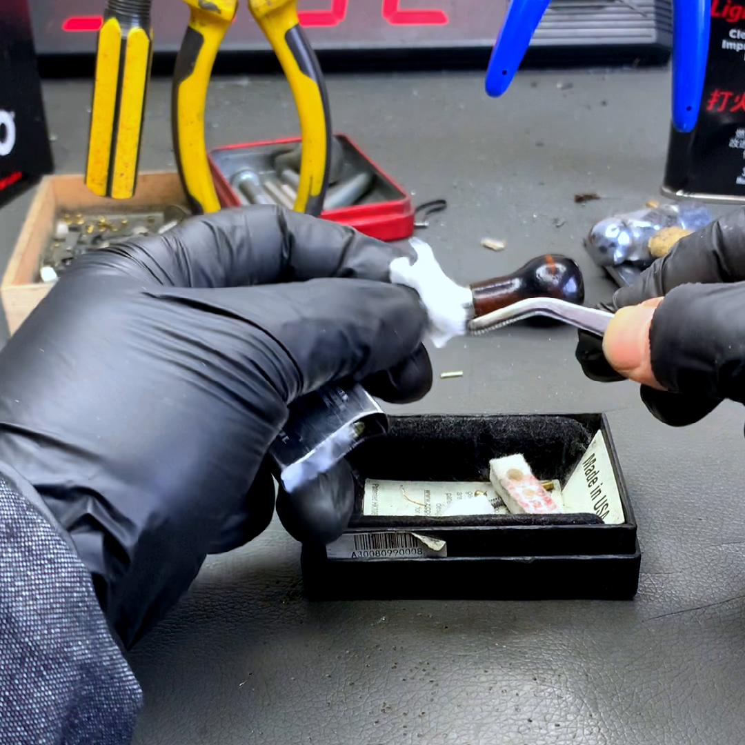 zippo官方维修,zippo维修机身不会被换吧