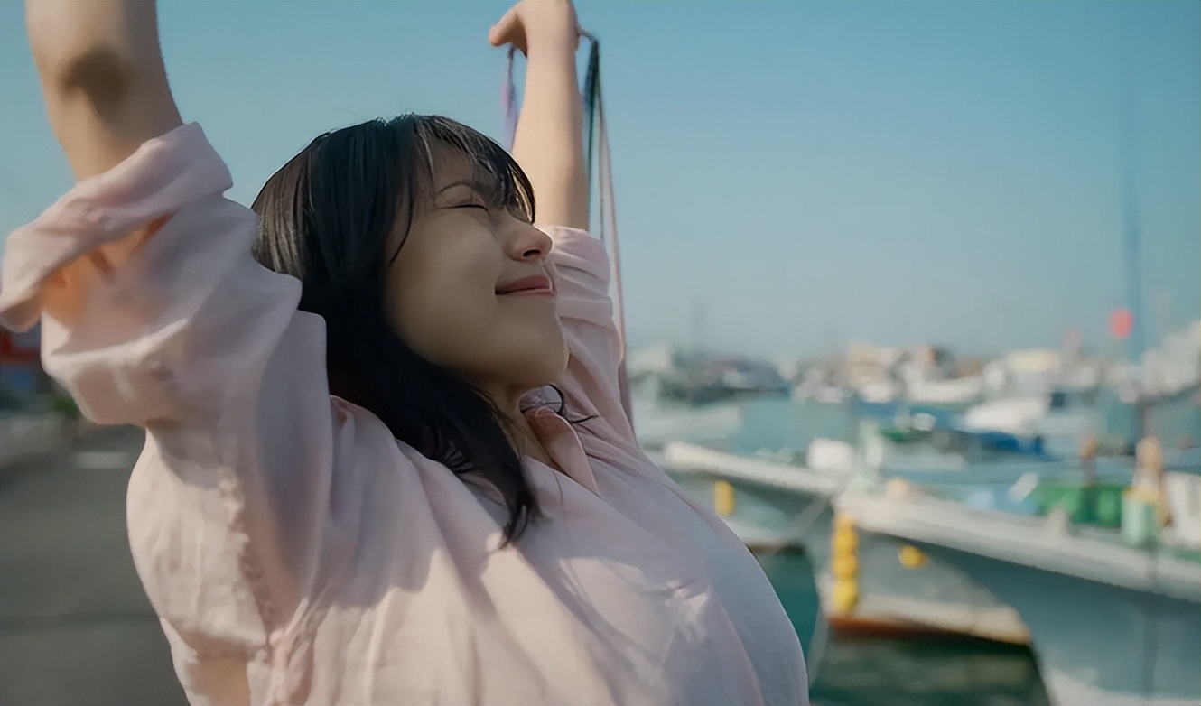 冲上热榜第2，风俗店“头牌”再就业，竟被日本人拍得如此好看