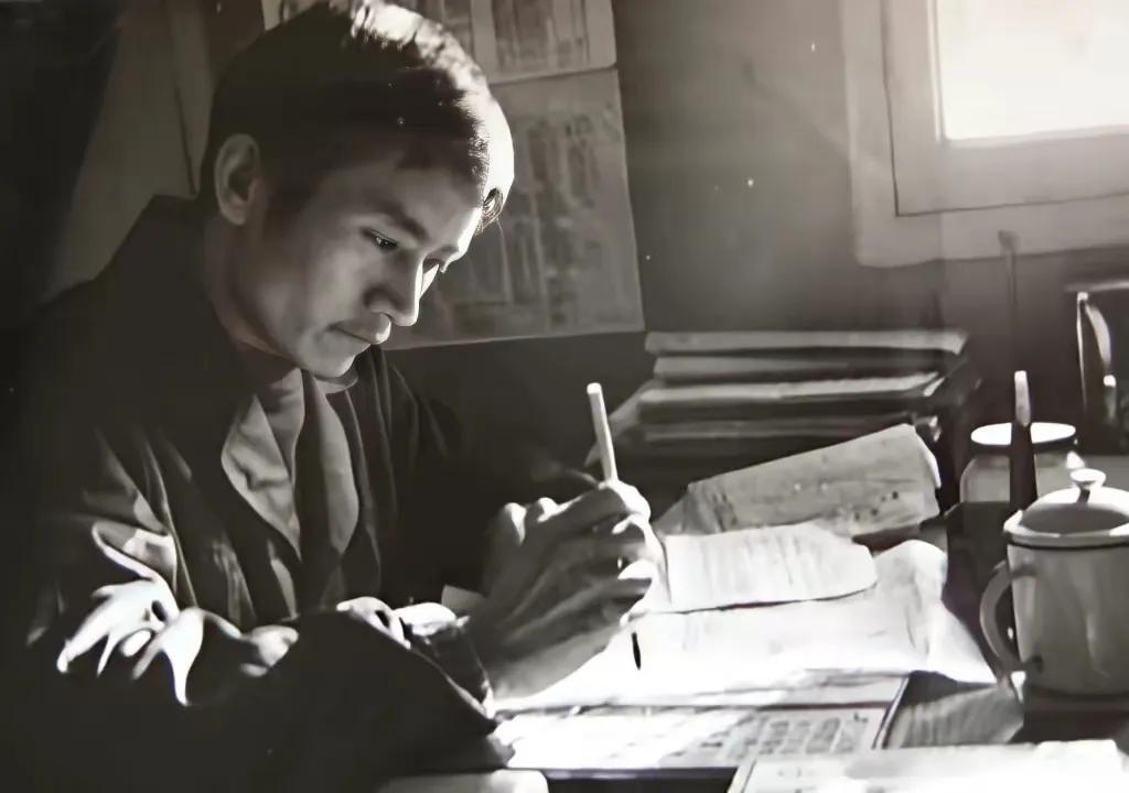 小说｜权威编辑与业余作者,续