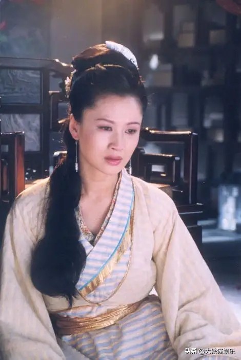 老版天龙八部段正淳情人们,03版的天龙八部段正淳是谁演的