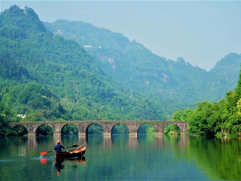 黄山市特色旅游商品有哪些,有关黄山3月文旅主题游