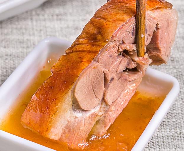 白斩鸭的做法大全家常菜,卤菜香辣白斩鸭怎么弄