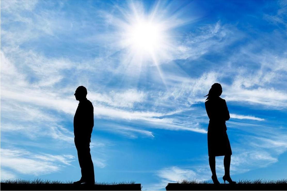 6岁妹妹想妈妈不想上学了怎么劝,女儿问爸爸很尴尬怎么回复