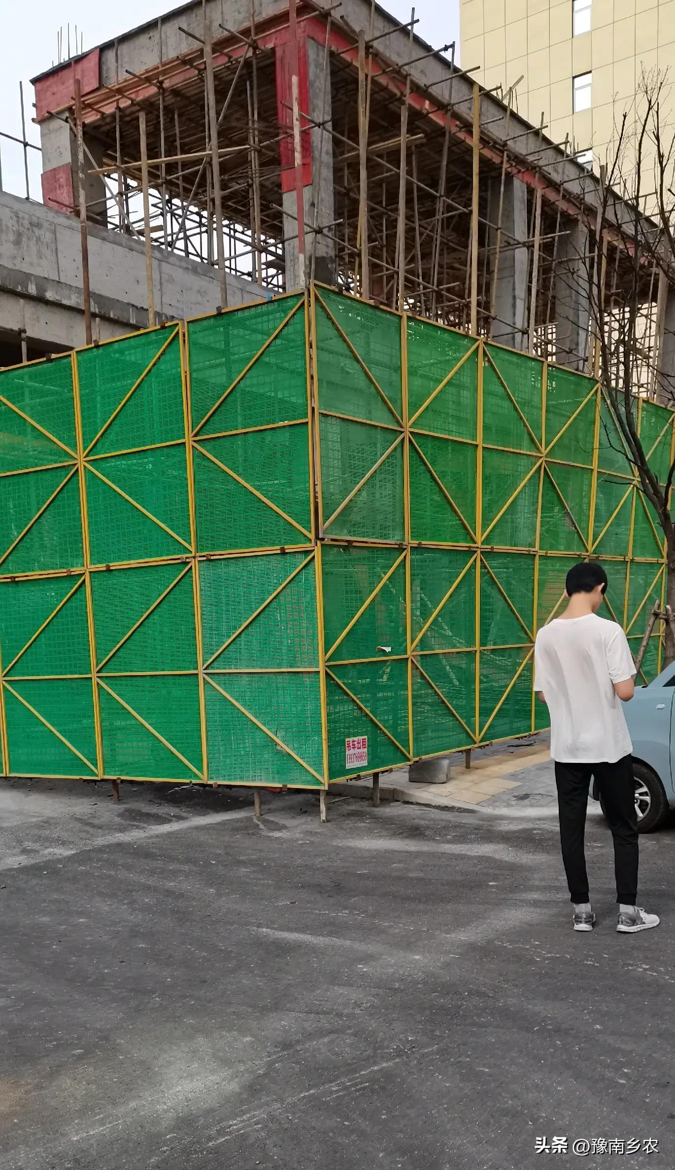 我，干过施工队长，也当过猪贩赚钱，如今卖肉依然是生意兴隆