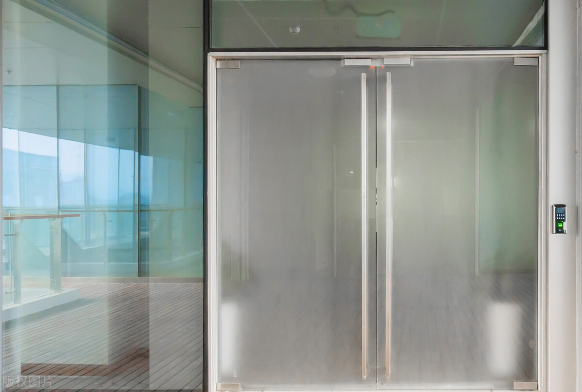 哪里有玻璃门维修,玻璃门修理找谁