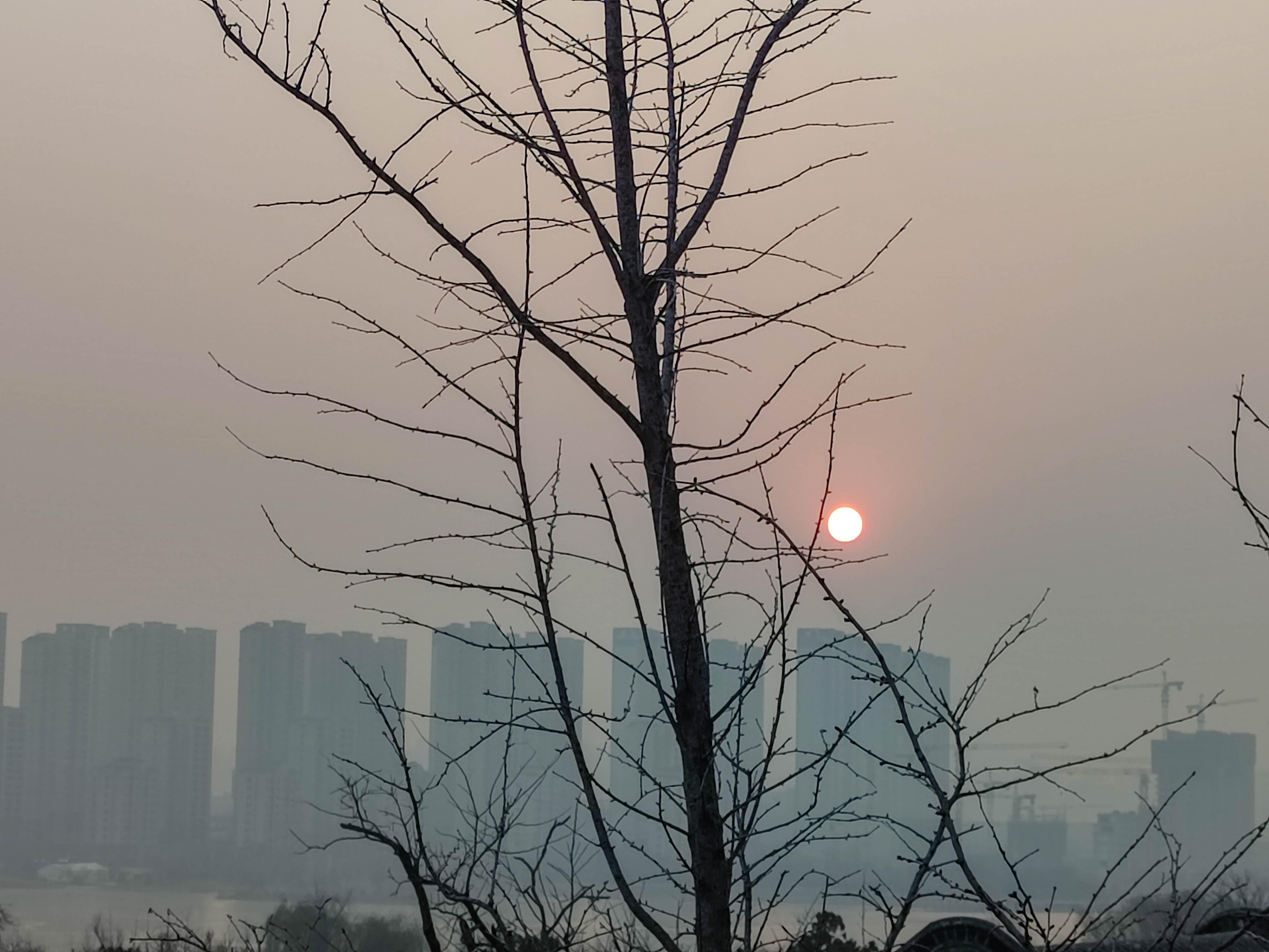 济南市大美华山,城市静谧