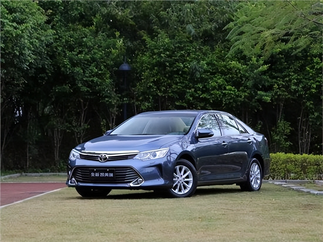 科技加持下的第八代凯美瑞更优秀