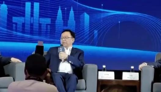 王传福父母双亡,王传福15岁成孤儿