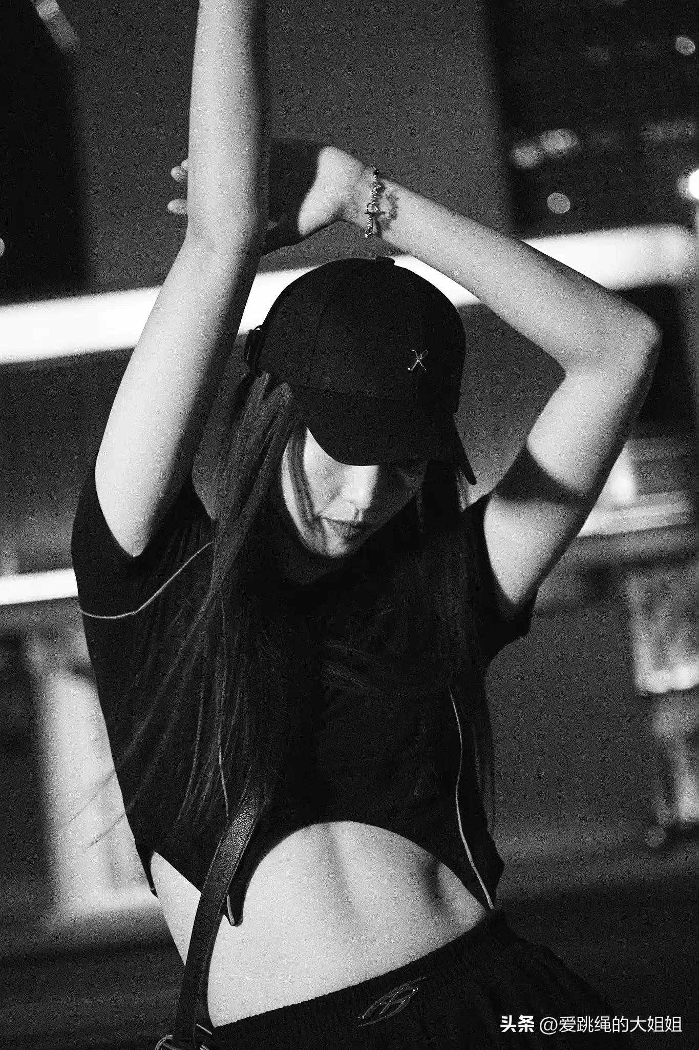 最美女足门将赵丽娜,中国女足门将赵丽娜与朱钰谁厉害