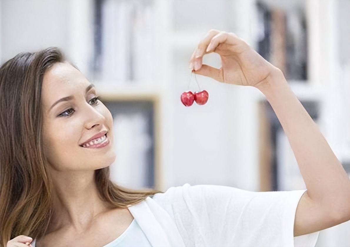 女性出现豆渣样白带是什么病,女性白带像豆渣一样是什么引起的