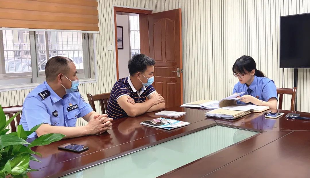 让胡路区侵犯公民个人信息罪案例,侵犯公民个人信息罪不起诉的案例