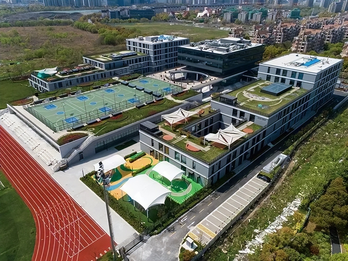 新江湾小学丶初中丶高中简介和校园实景照片！学校对口小区一栏