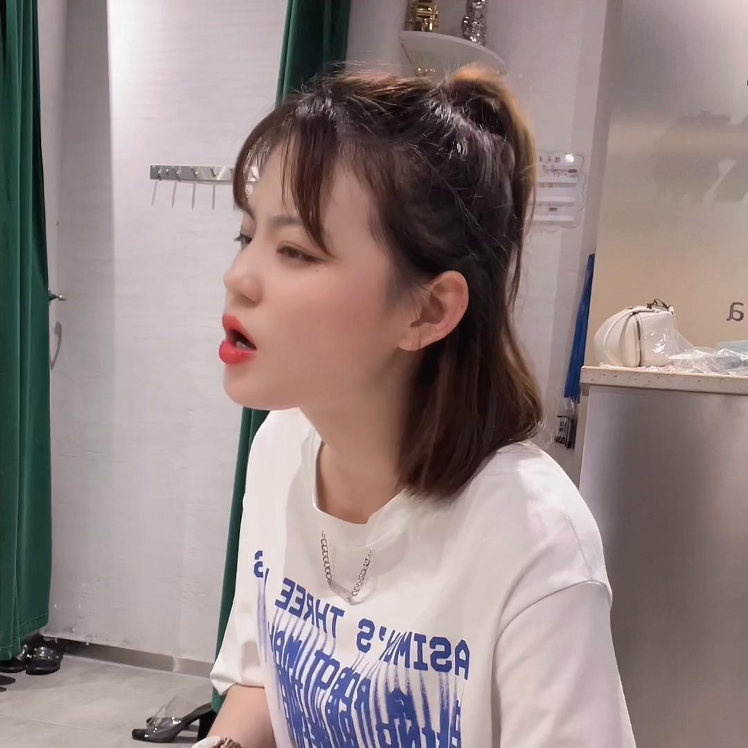 如果有一天，你的努力配得上你的梦想，那你的梦想一定不会...