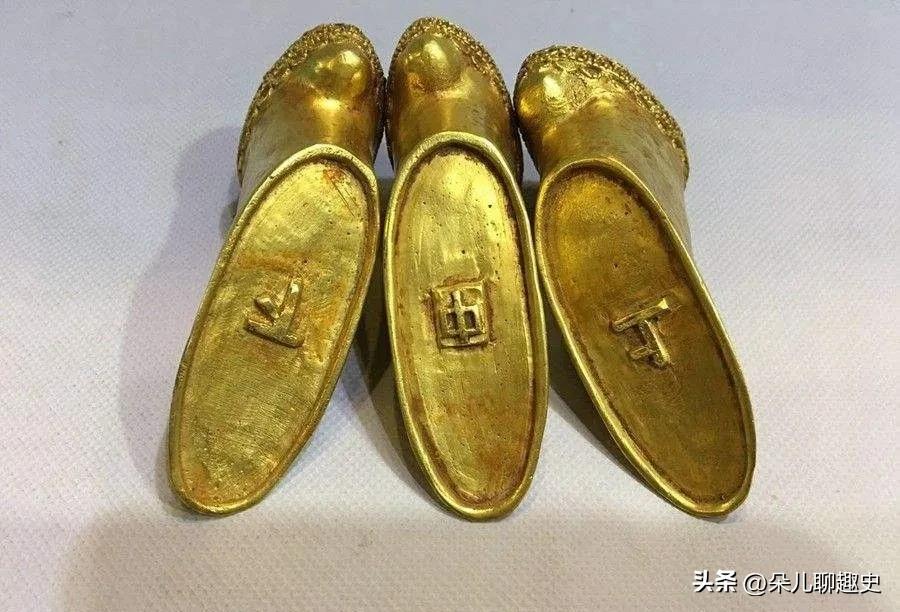 74岁大爷带小鞋鉴宝视频,大爷带三寸金莲鉴宝