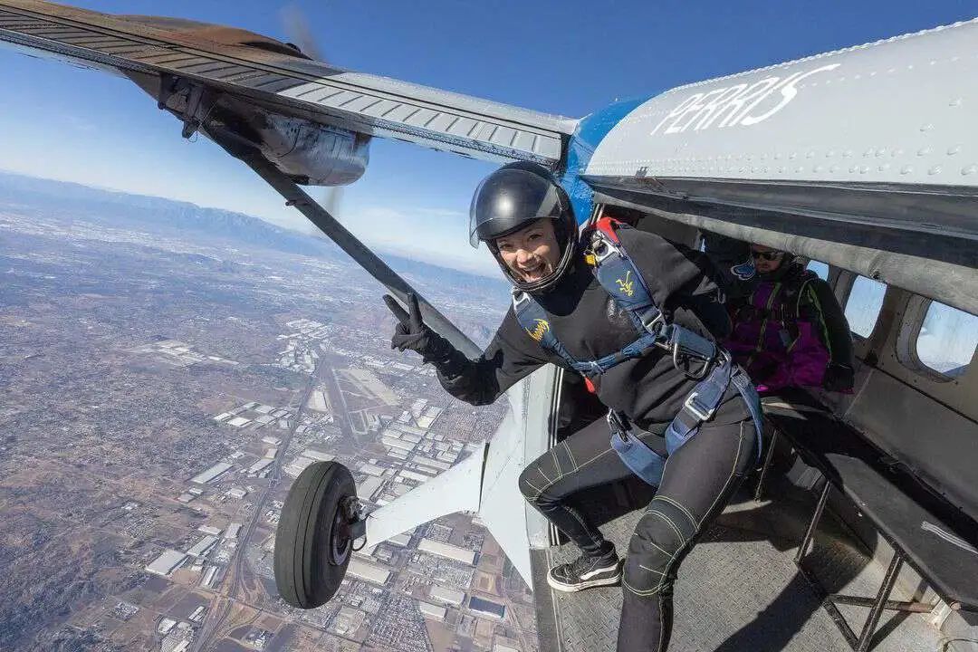 很像外星人的一个女生,很像外星人的女孩