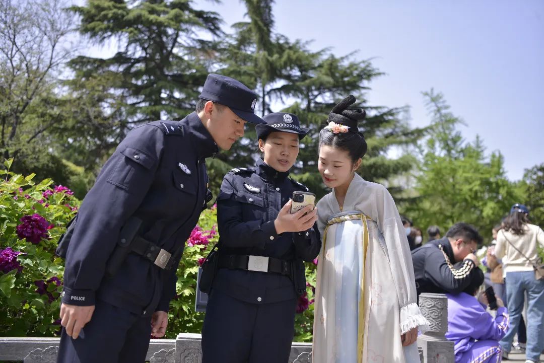 警营文苑的故事,警营文苑