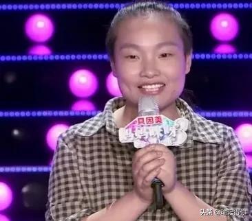 女孩坐车没带钱，司机慷慨声称不要钱，没想到被女孩子缠上不放