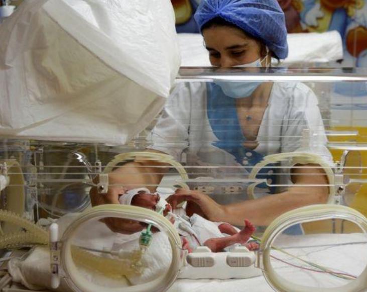 美国孕妇一口气生下20个女儿,美国孕妇生21个小孩