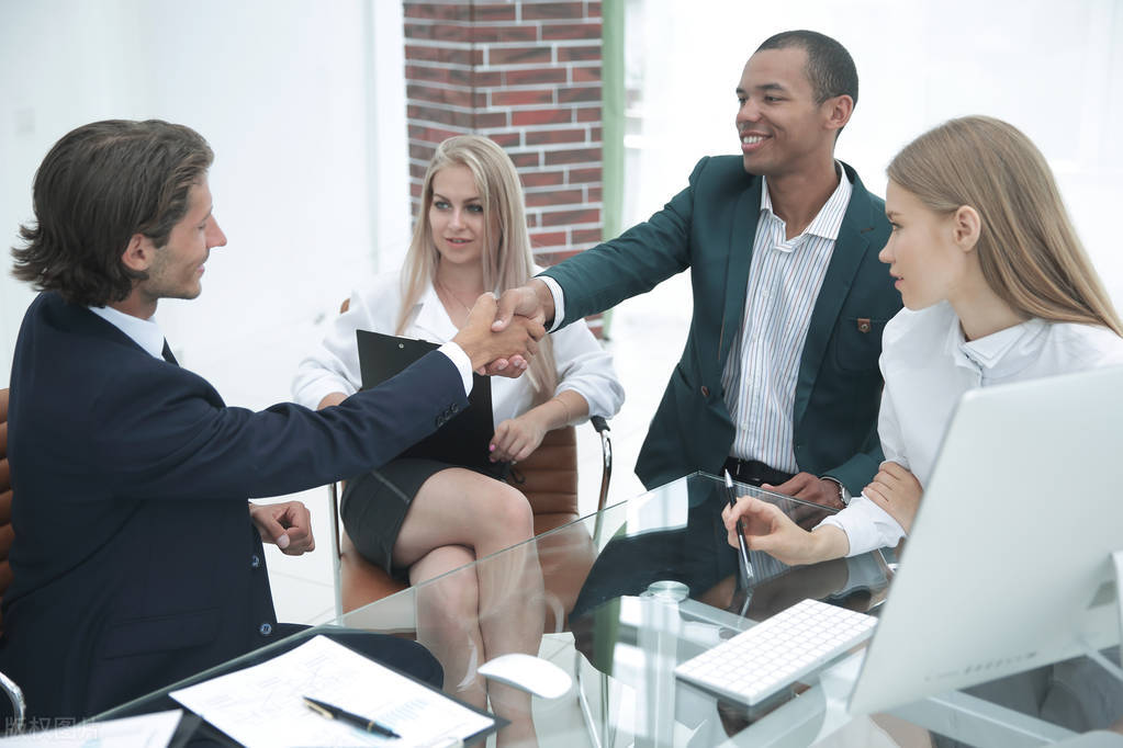 发薪日*款贷**的生活经历:非裔美国单身母亲和雇员