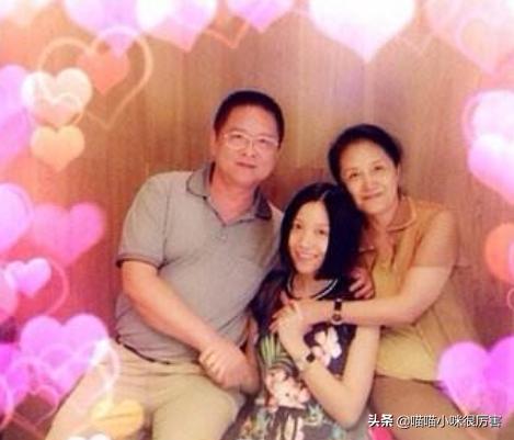 歌手姚贝娜离世前的忠告,姚贝娜和父母同台演唱